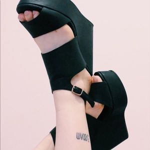 Black Platform Wedge Sandals Size 6